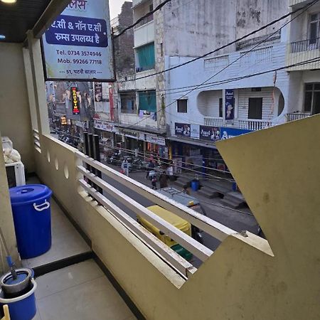 Shree Gurunanak Palace Ujjain Eksteriør billede